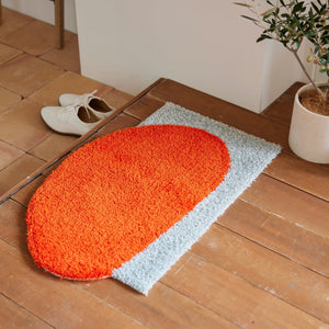 変形デザインがかわいいアートラグ ソイプールマット オレンジ