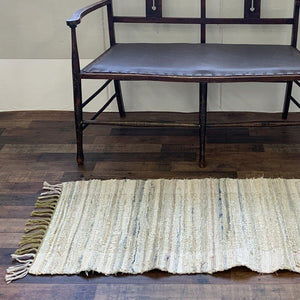 ざっくりとしたナチュラルな風合いが人気のウール手織りマット RECYCLE DENIM MAT 50x70cm - TOCO LIFE