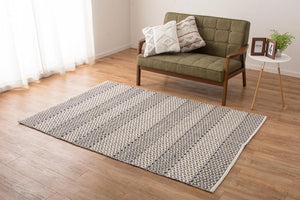 ポコポコとした表面が特徴的なトレンドを楽しむインド綿ラグマット サンサン - TOCO LIFE