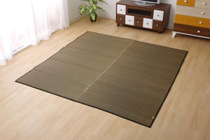 シンプルな無地調の国産い草ラグ Fソリッド 3サイズ ダークブラウン - TOCO LIFE