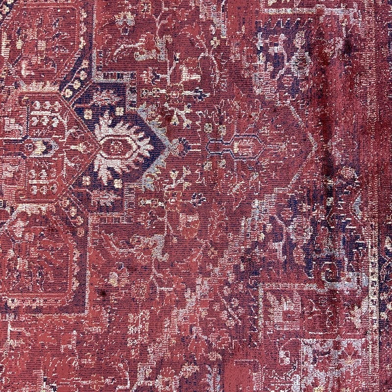 クラシカルな描写に掠れた表情を加えたヴィンテージ調ラグ BELGIAN