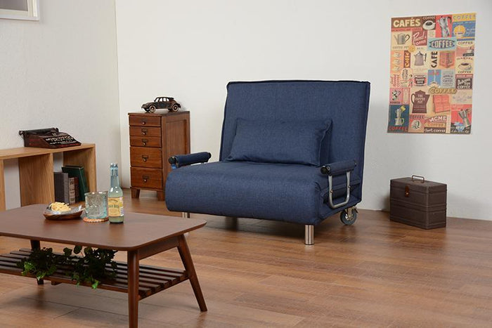 一人暮らしのお部屋にぴったりなコンパクトサイズのソファベッド PETORA ネイビー