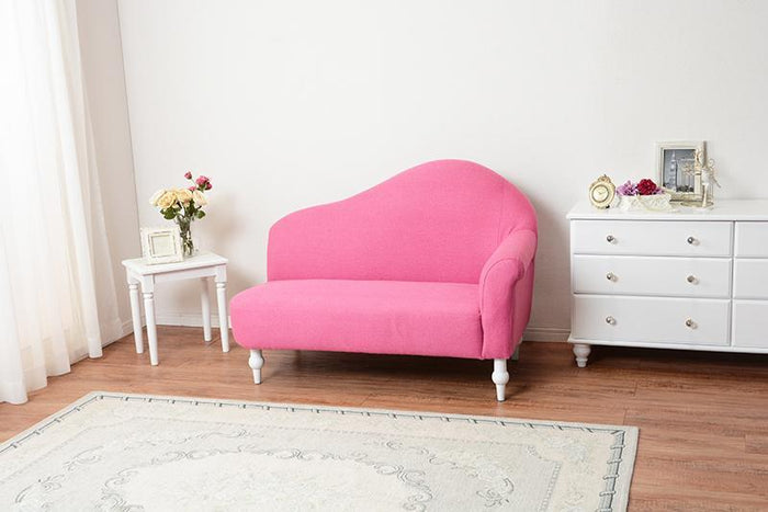 丸いフォルムやフェミニンな色合いで可愛さ溢れる2人掛けソファ PRECESS ピンク