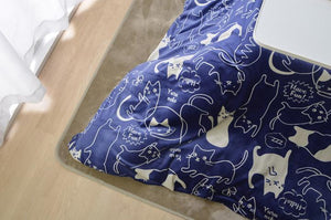 被せるだけで簡単イメチェン！可愛らしい猫柄のこたつ掛け布団カバー MINA ブルー - TOCO LIFE