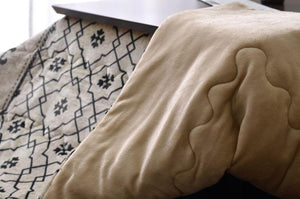 型押しという技術を使って高級感のある立体的なデザインのこたつ掛け布団 BRUGES ベージュ - TOCO LIFE