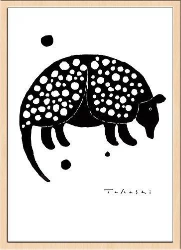 味のあるタッチで描かれたモノクロ動物のアートポスター「アルマジロ」